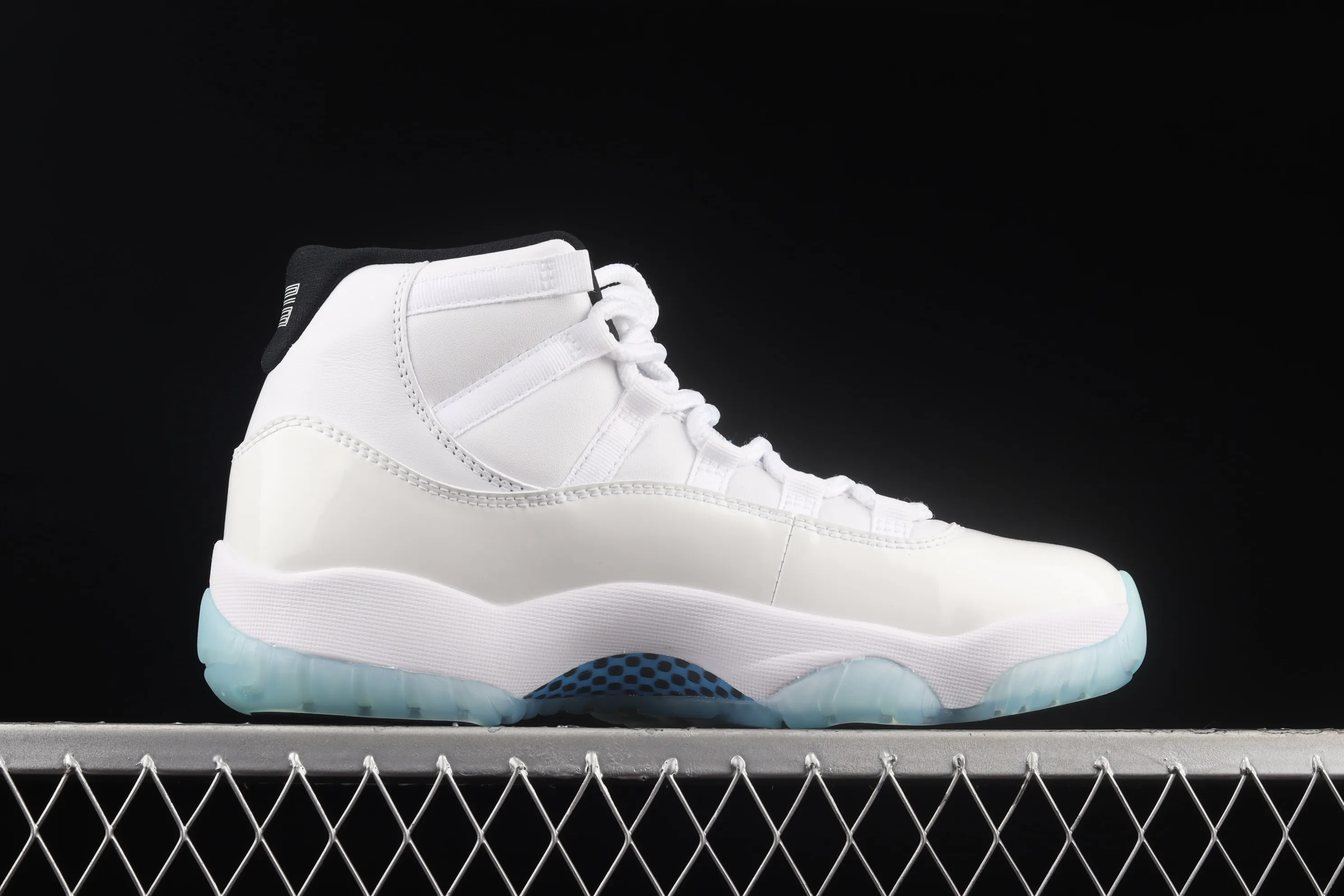 All categories Air Jordan Jordan series basketball shoes Air Jordan 11 F version Air Jordan 11 Bred AJ11 Joe 11 legendary blue 378037-117